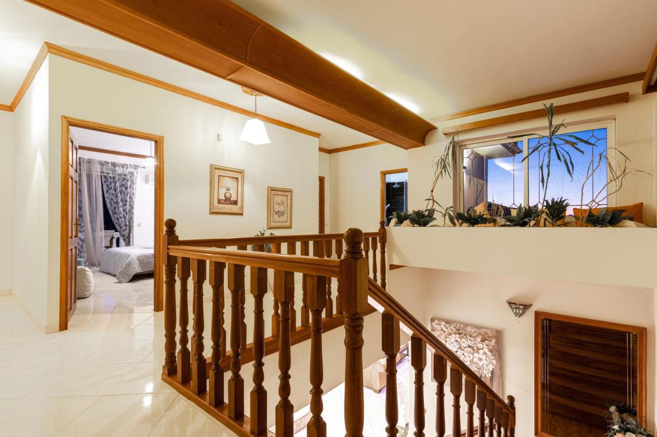 Galadriel Villa With Private Pool & Jacuzzi Kato Yerakarion エクステリア 写真